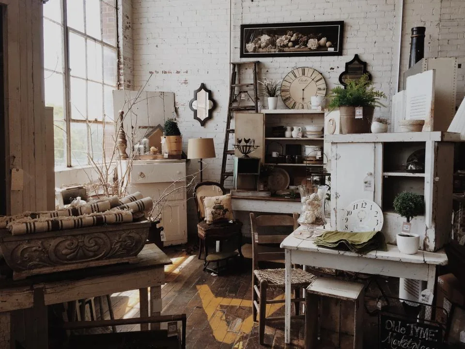 La tienda y el taller